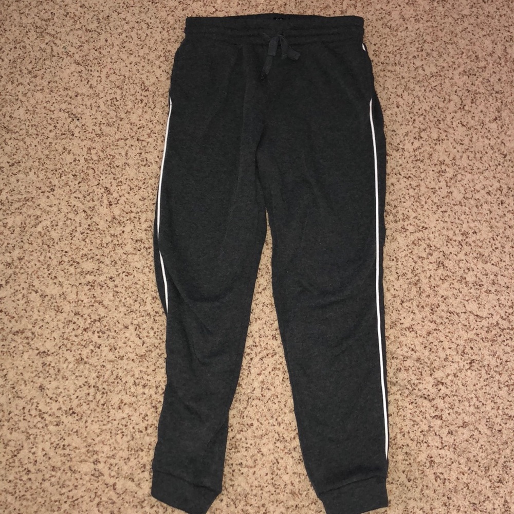 Gray sweats!🤍
